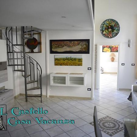 Il Castello Casa Vacanza Салерно Екстер'єр фото