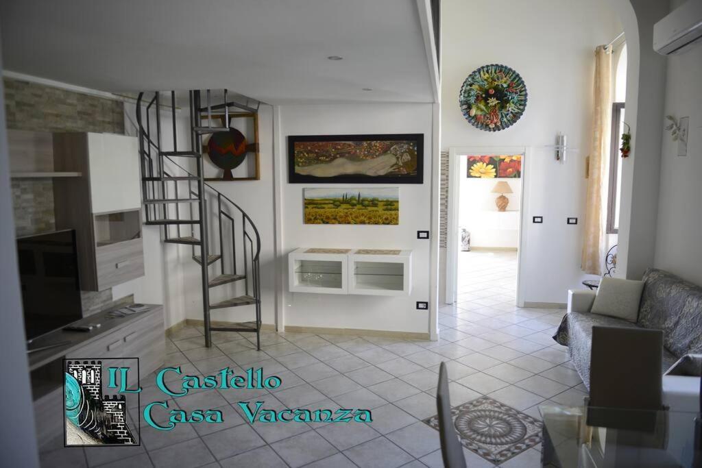 Il Castello Casa Vacanza Салерно Екстер'єр фото